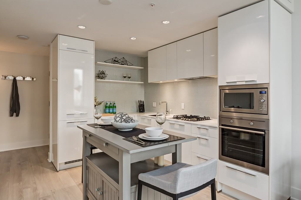 901 10 Avenue SW (Mark) - Photo 2 of 23