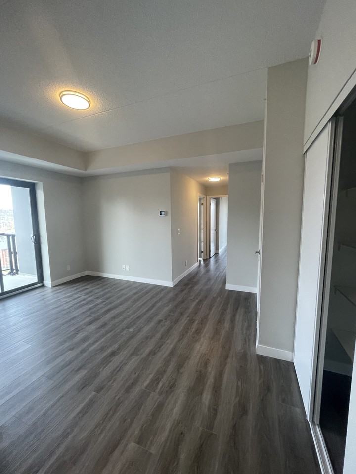 15 Queen St S - Photo 2 of 18