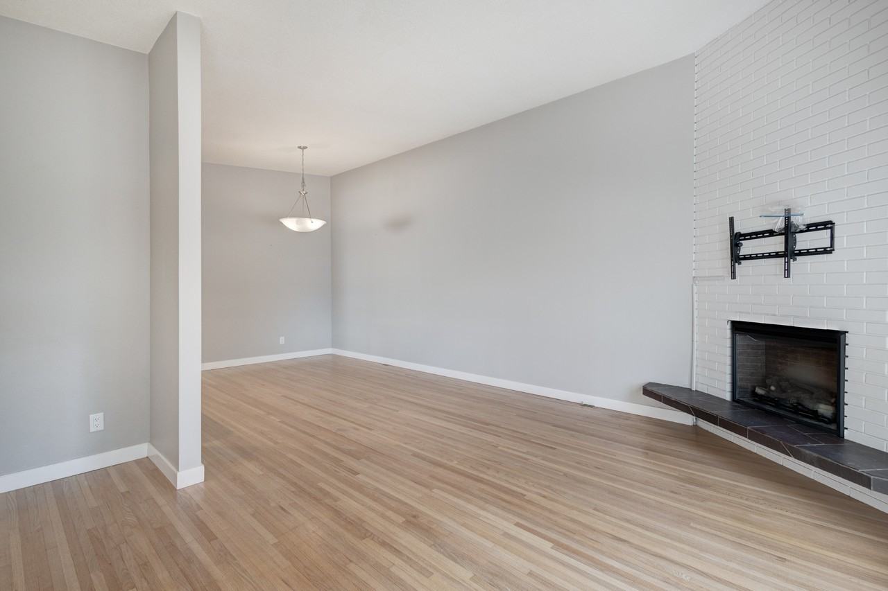 620 Kingsmere Cres Sw - Photo 3 of 28