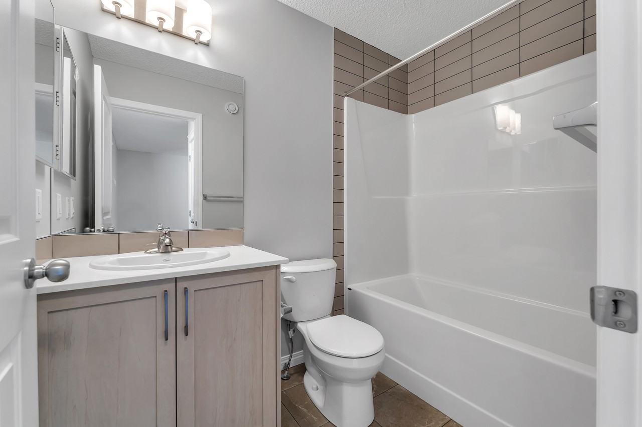 667 Wolf Willow Blvd Se - Photo 7 of 27