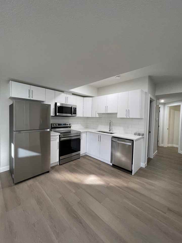 120 Bluff Cove - Photo 2 of 29