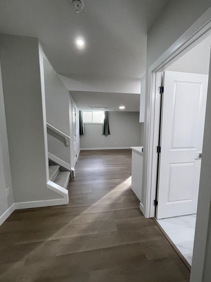 120 Bluff Cove - Photo 3 of 29