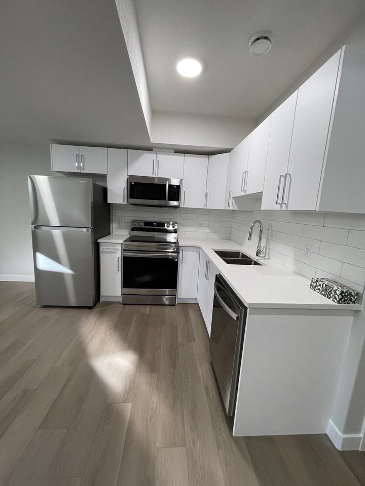 120 Bluff Cove - Photo 7 of 29