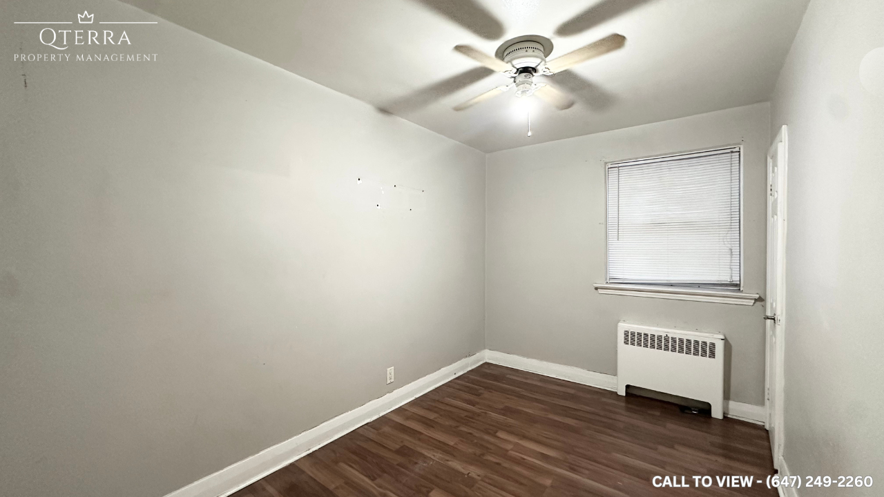 1007 Adelaide St N - Photo 5 of 17