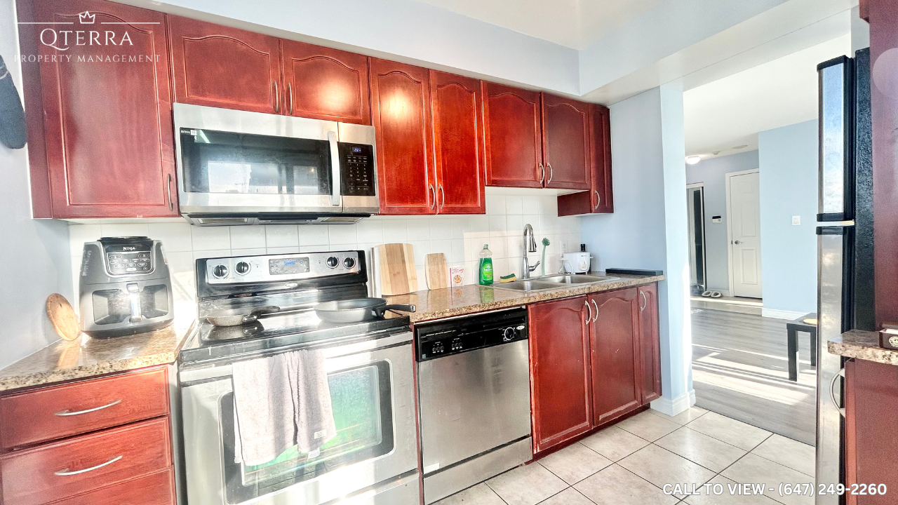 1708-208 Enfield Pl, Mississauga, Ontario L5B 0G8 - Photo 2 of 16