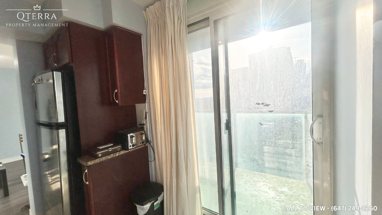 1708-208 Enfield Pl, Mississauga, Ontario L5B 0G8 - Photo 7 of 16