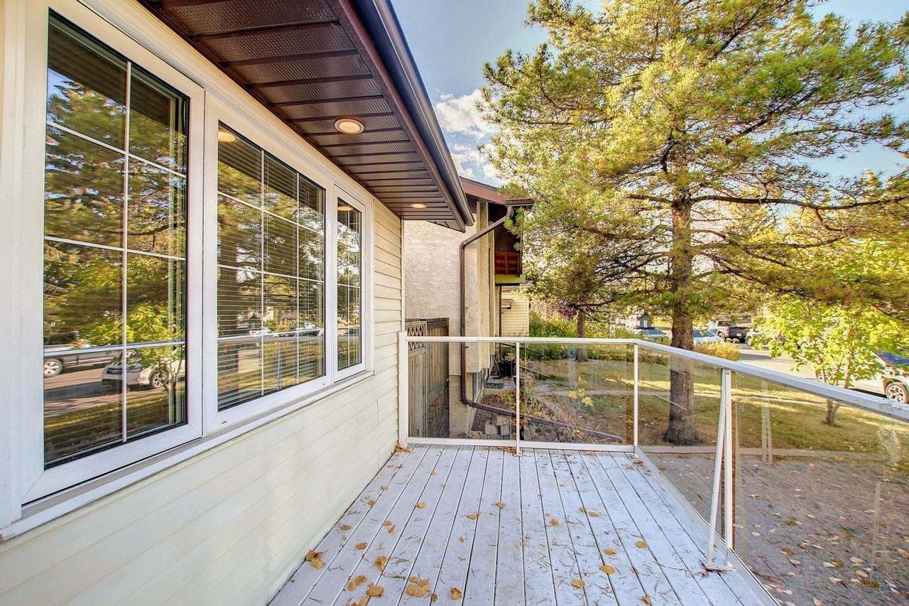 6607 Malvern Rd NE - Photo 4 of 47