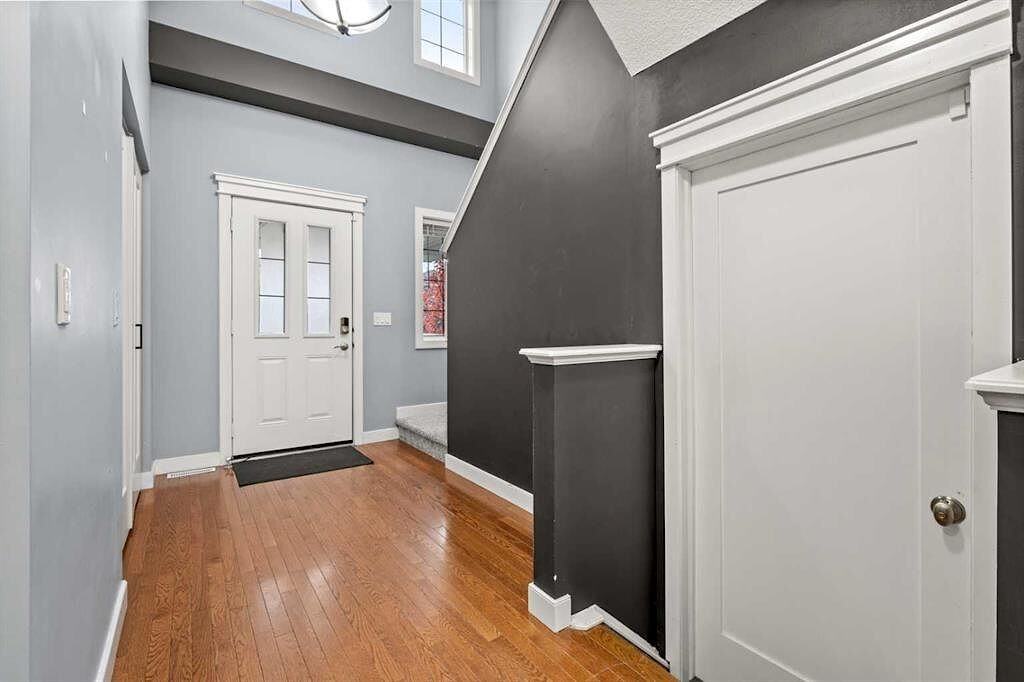 406 Evansdale Way Nw - Photo 3 of 28