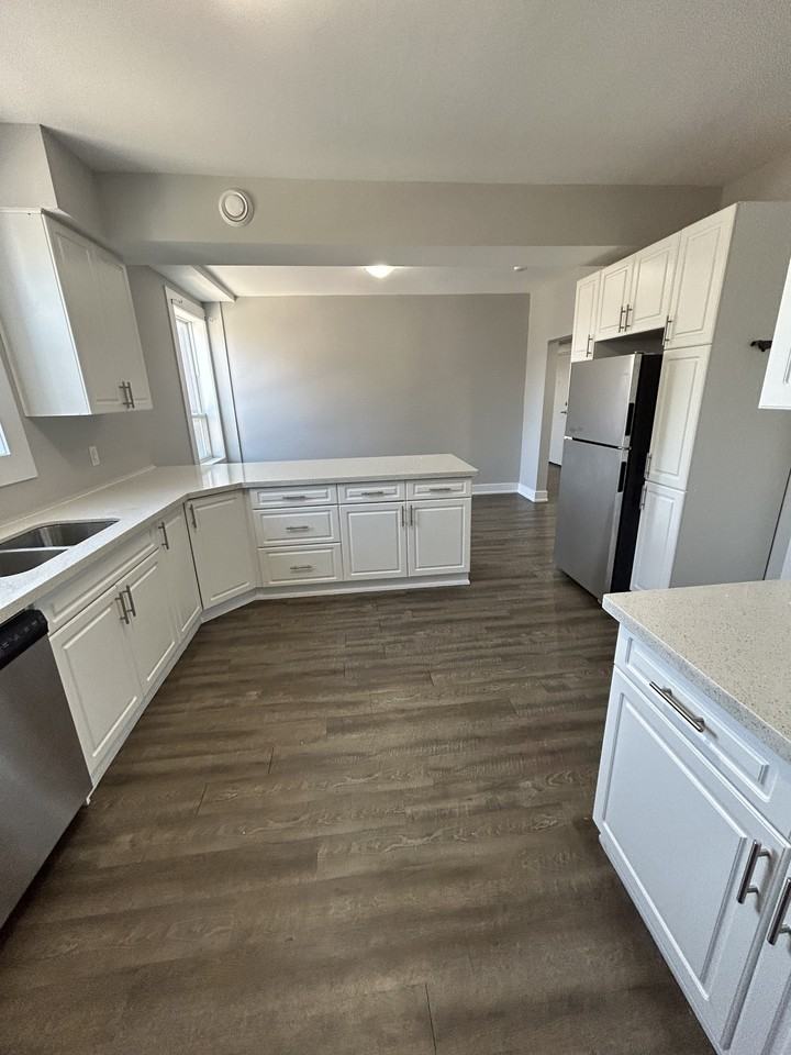 9 Holton Ave North Unit 3 - Photo 2 of 10