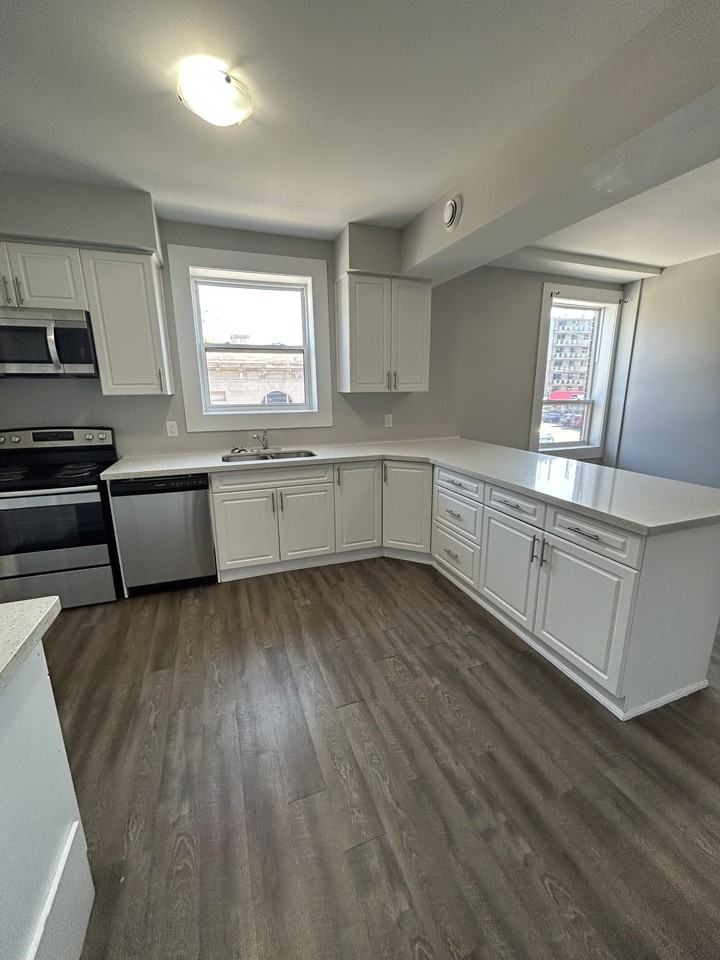 9 Holton Ave North Unit 3 - Photo 4 of 10