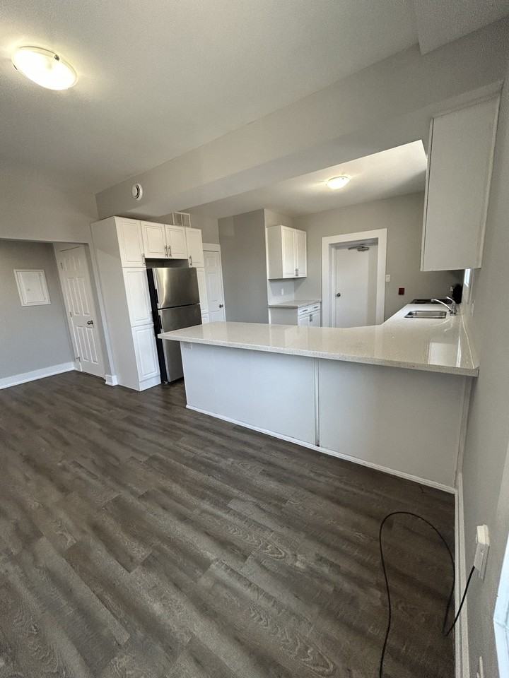 9 Holton Ave North Unit 3 - Photo 6 of 10