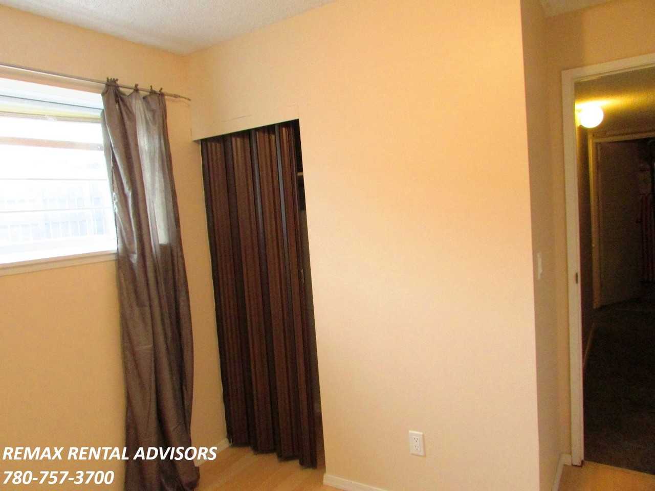 1526 69 St Nw - Photo 7 of 14