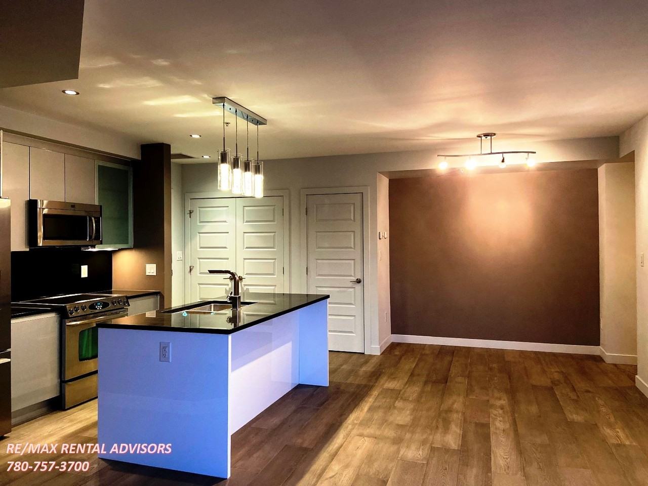 #906 10388 105 Street Northwest - Photo 4 of 19