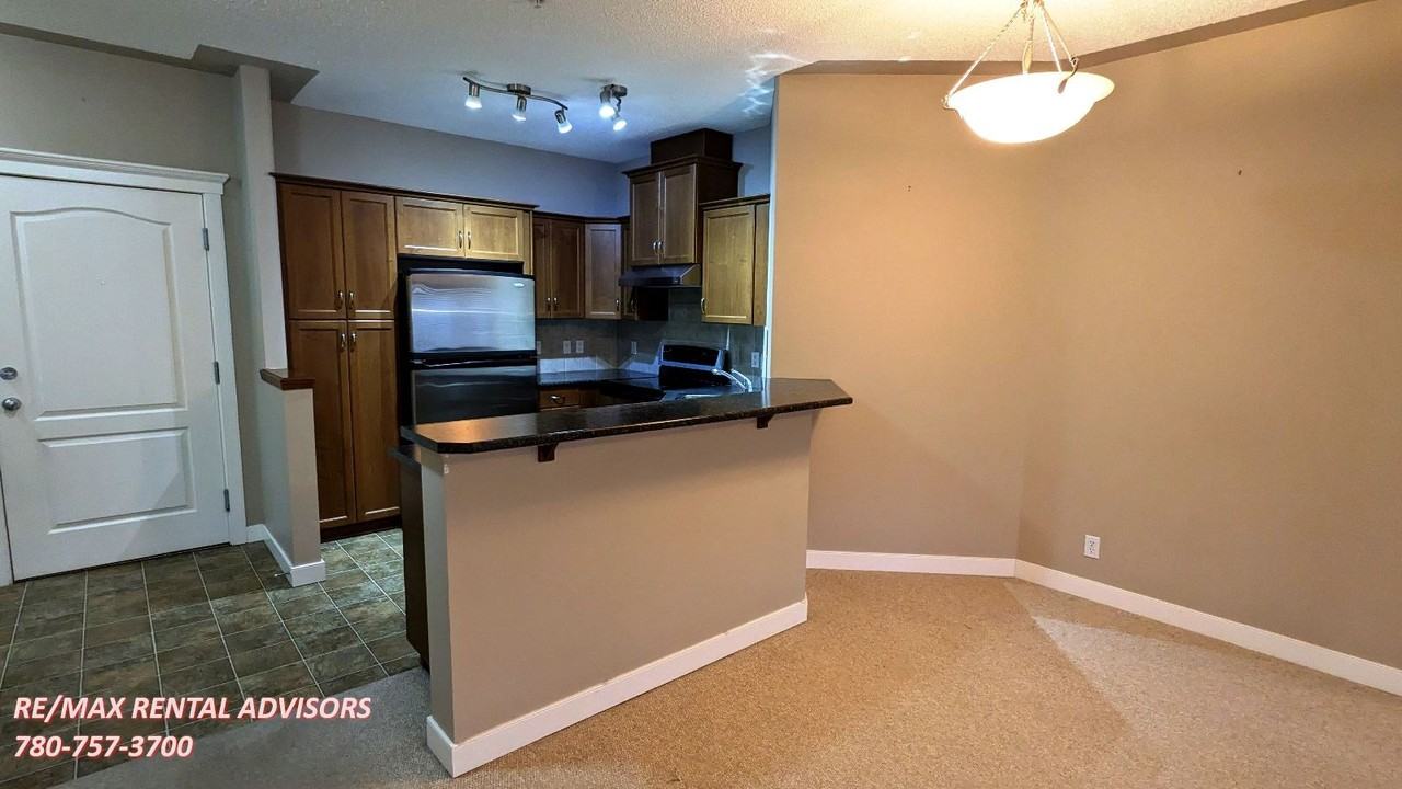 #434 10 Discovery Ridge Close Southwest - Photo 4 of 18