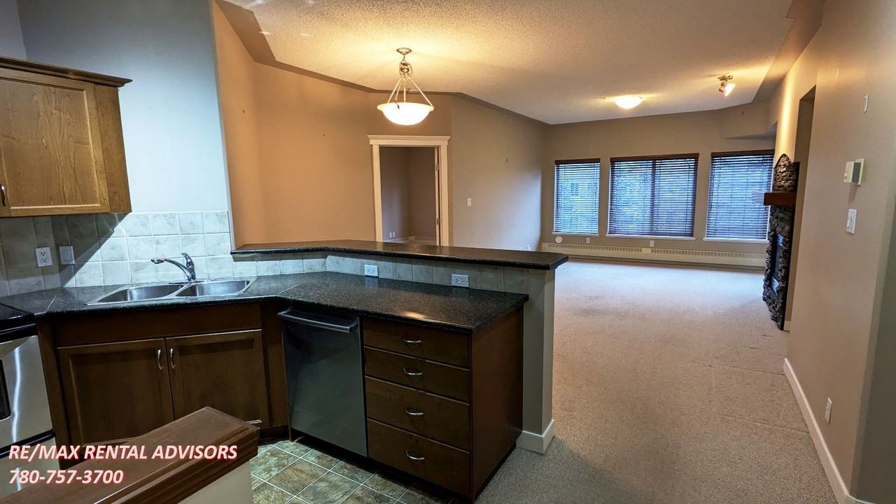 #434 10 Discovery Ridge Close Southwest - Photo 5 of 18