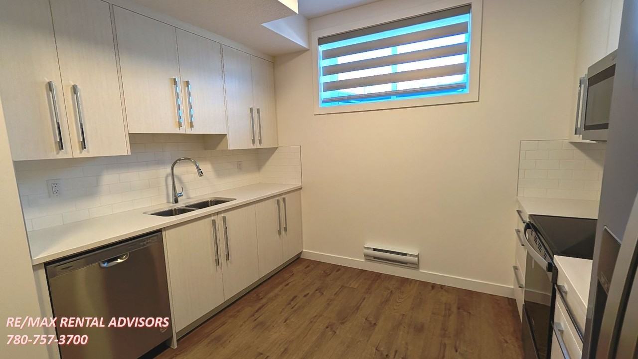 BSMT 586 Rangeview Street Southeast - Photo 3 of 10