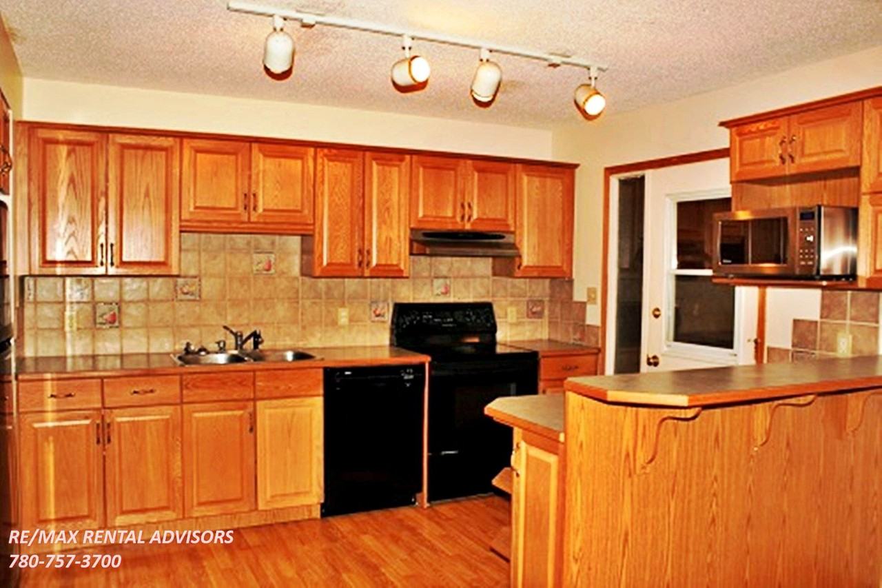 886 Lee Ridge Road - Photo 3 of 18