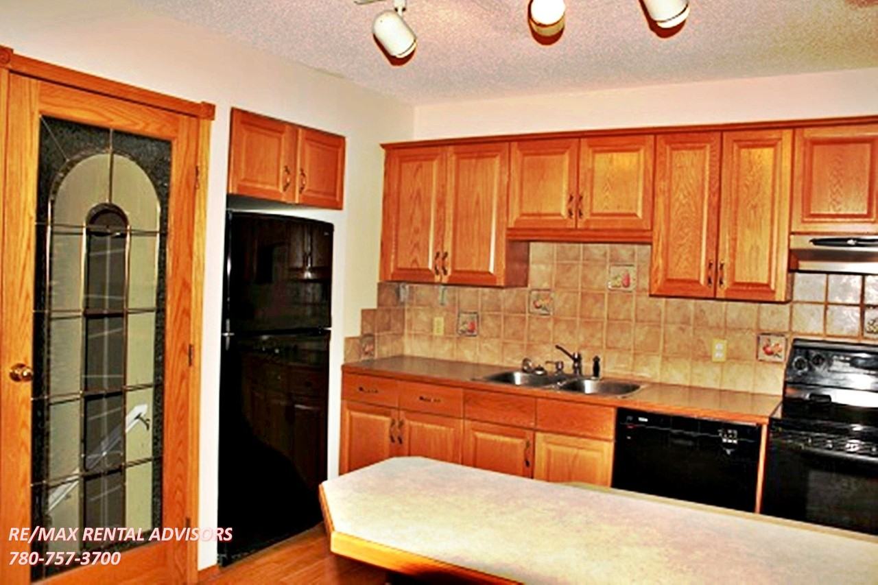 886 Lee Ridge Road - Photo 4 of 18