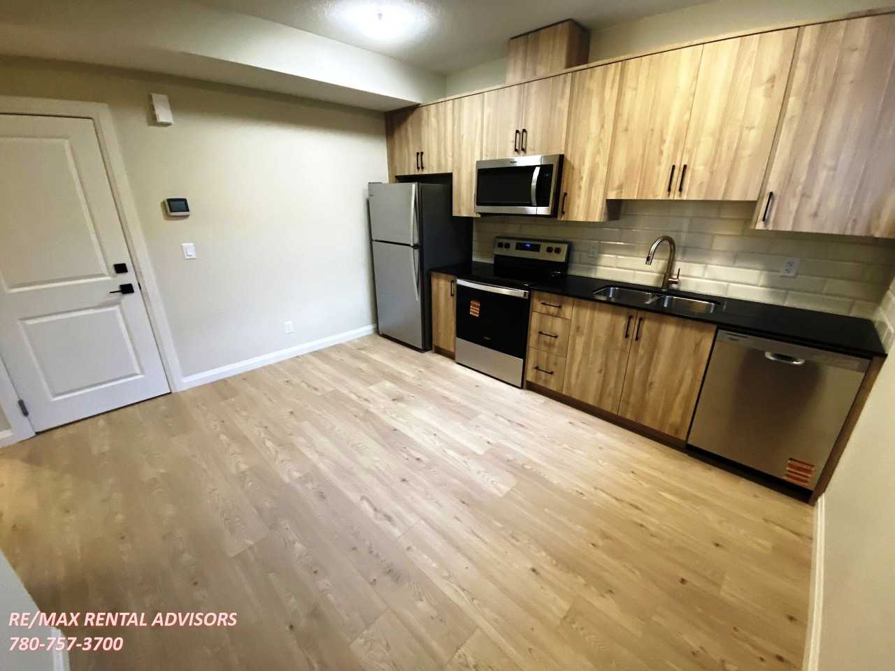 BSMT 5403 Parc Reunis Way - Photo 4 of 17