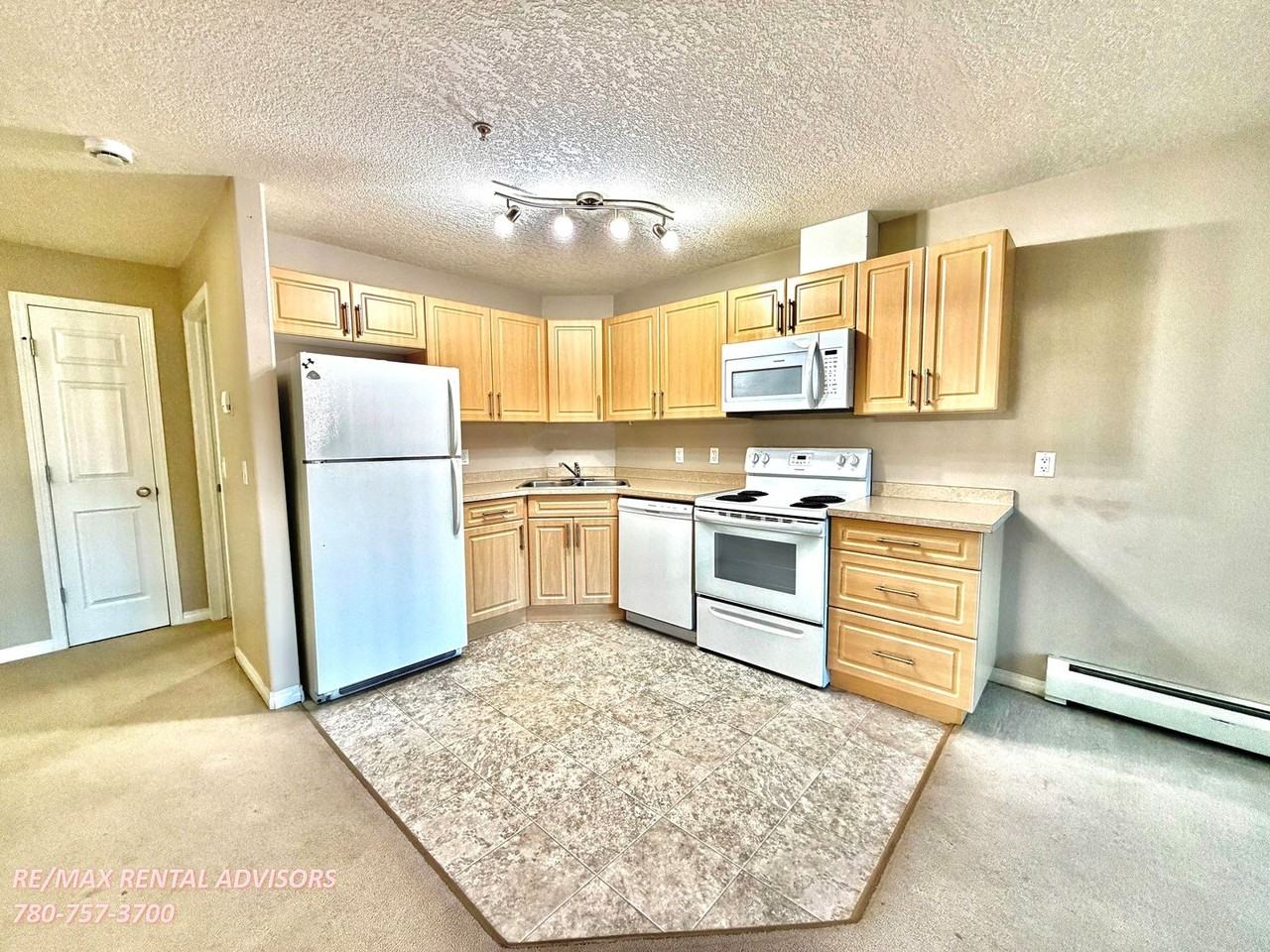 #106 9945 167 Street Northwest - Photo 4 of 20