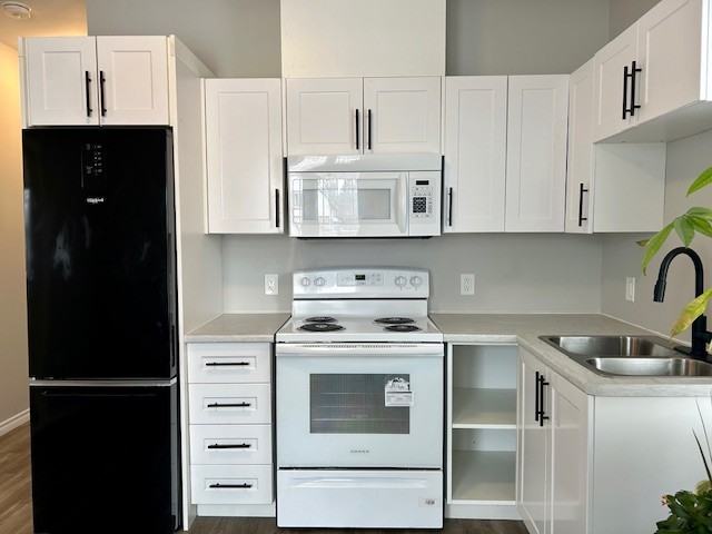 137 Essa Rd - Photo 3 of 27