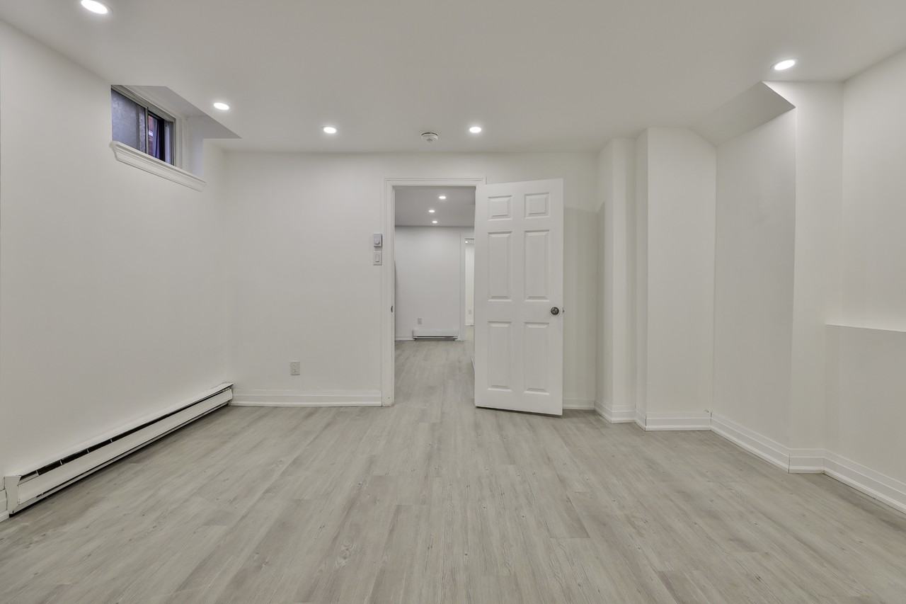 17 Sammon Avenue - Photo 6 of 6