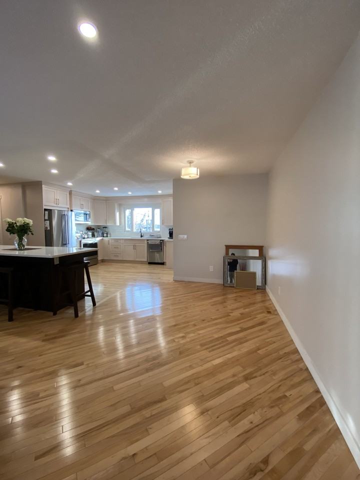 811 Maidstone Drive NE - Photo 6 of 14