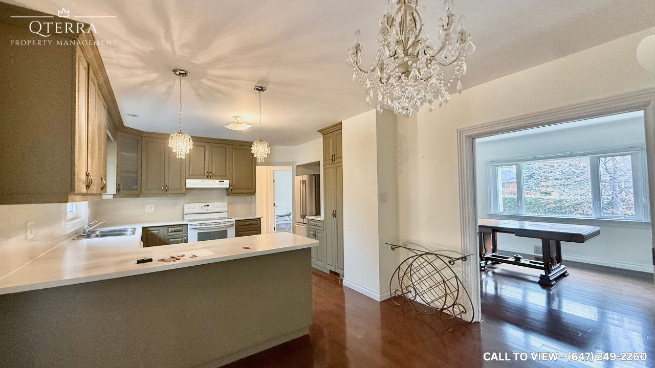 7 Joymar Dr, Mississauga, Ontario L5M 1E8 - Photo 2 of 20