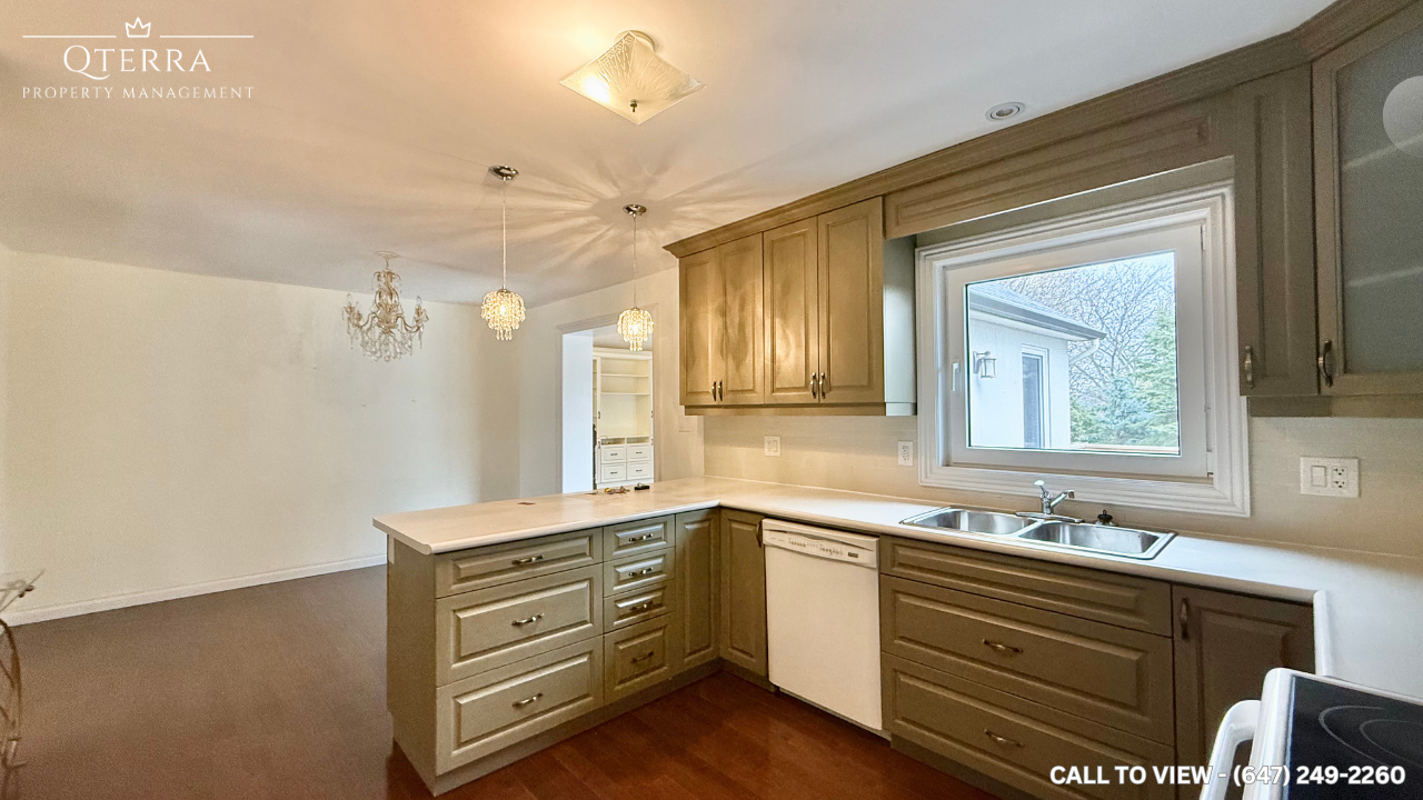 7 Joymar Dr, Mississauga, Ontario L5M 1E8 - Photo 5 of 20