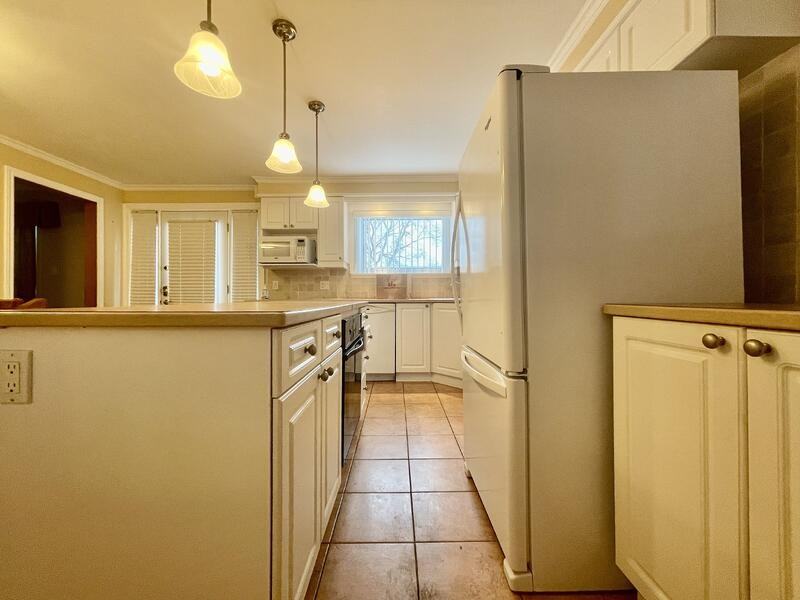 704 Claude Street Unit A - Photo 3 of 9