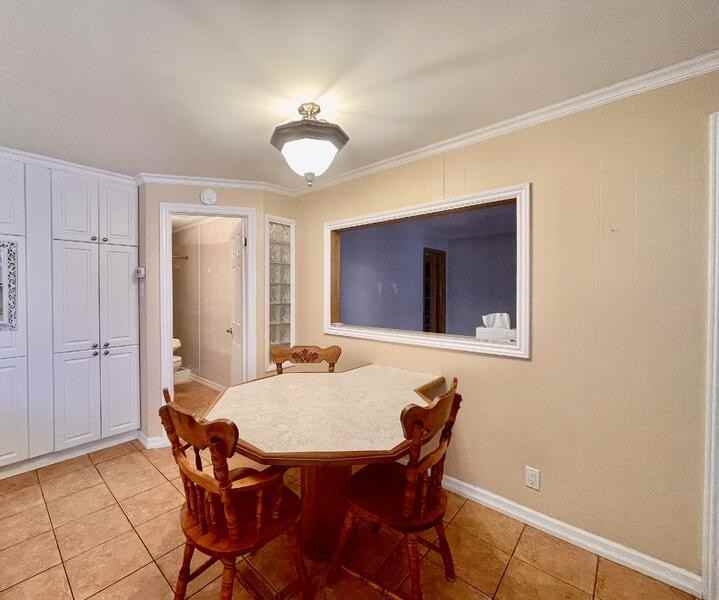 704 Claude Street Unit A - Photo 4 of 9