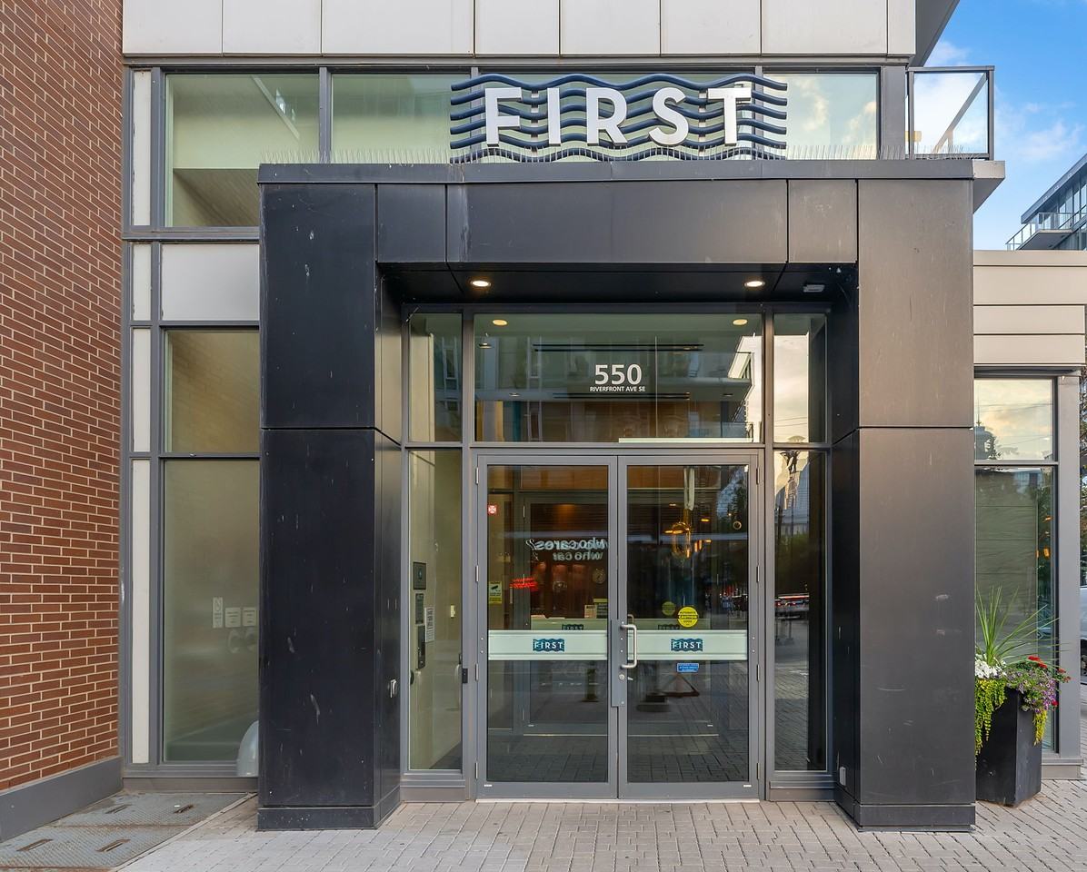 550 Riverfront Ave SE - Photo 3 of 37