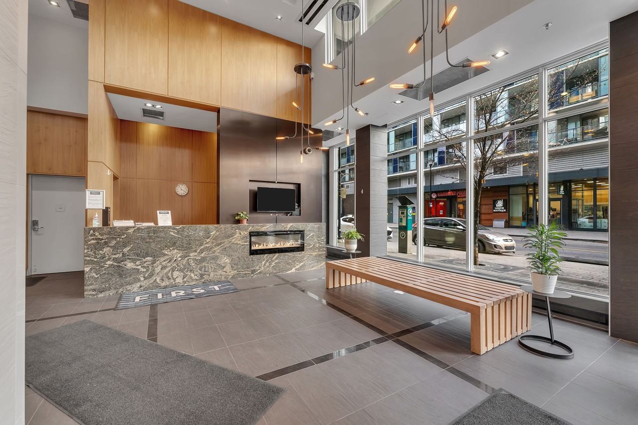 550 Riverfront Ave SE - Photo 4 of 37