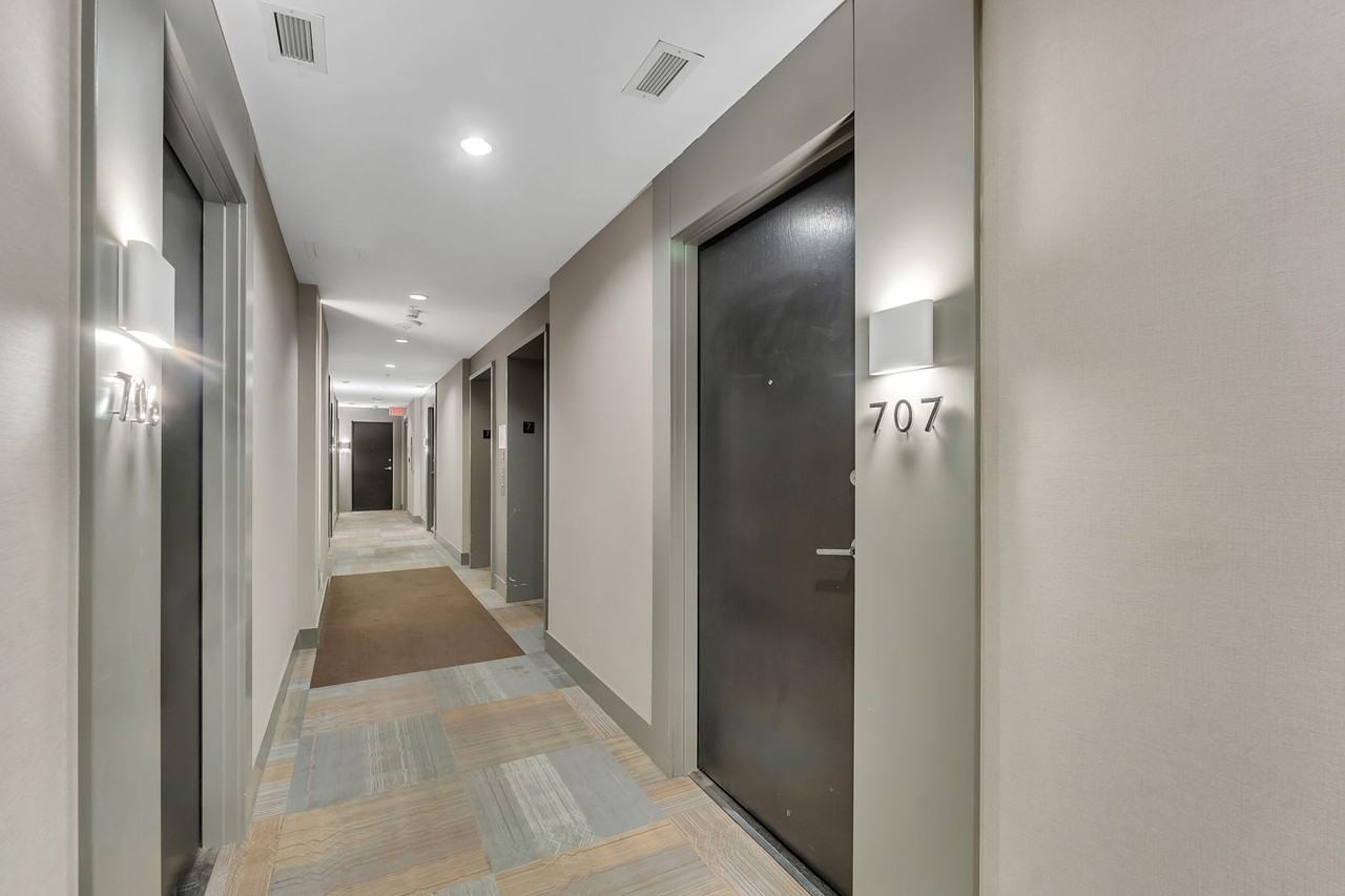 550 Riverfront Ave SE - Photo 6 of 37