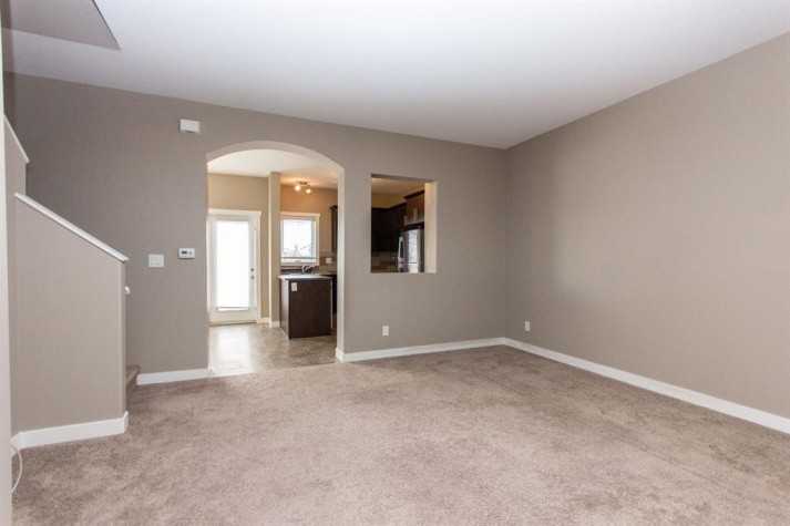 Amazing Price!! Townhouse Located in Sunnybrook!! - Photo 4 of 22