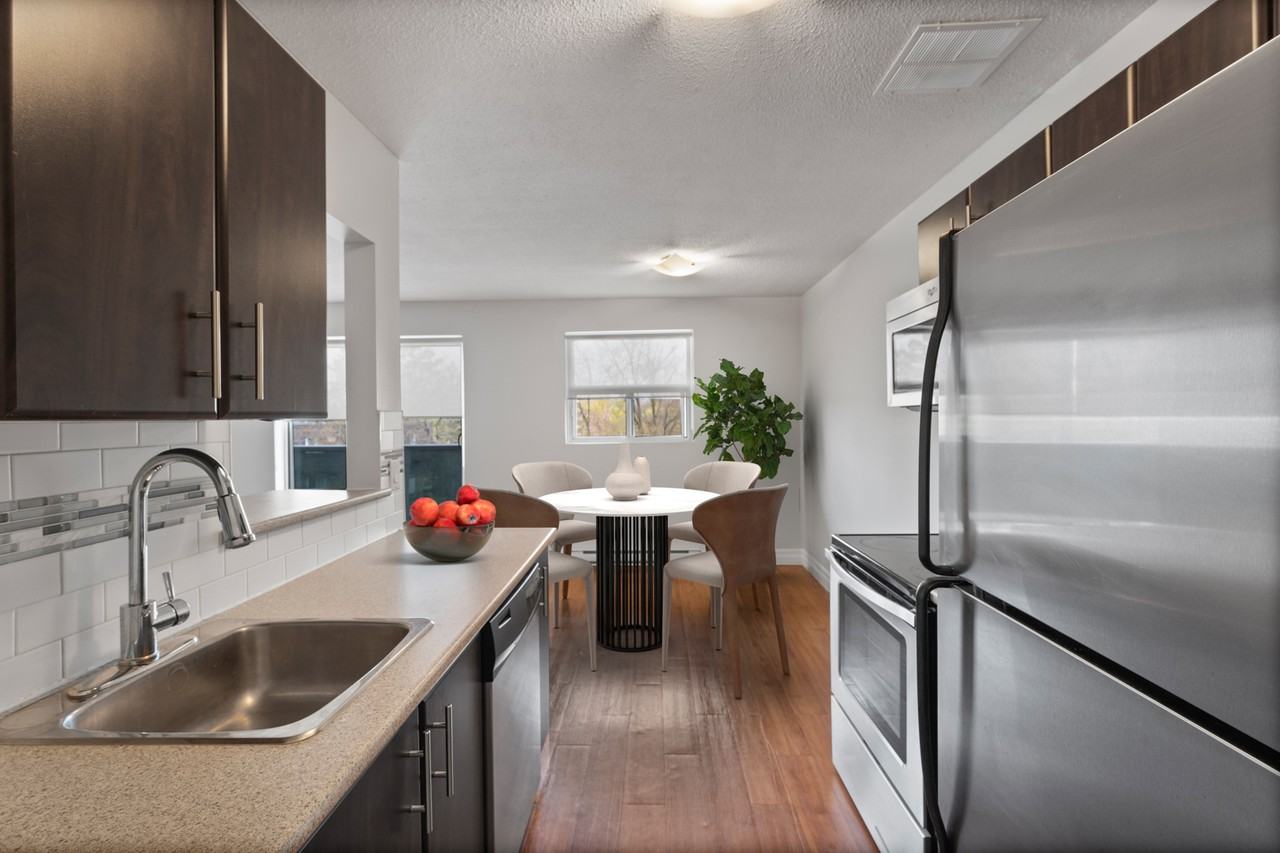 Treeview Towers - Photo 6 of 13