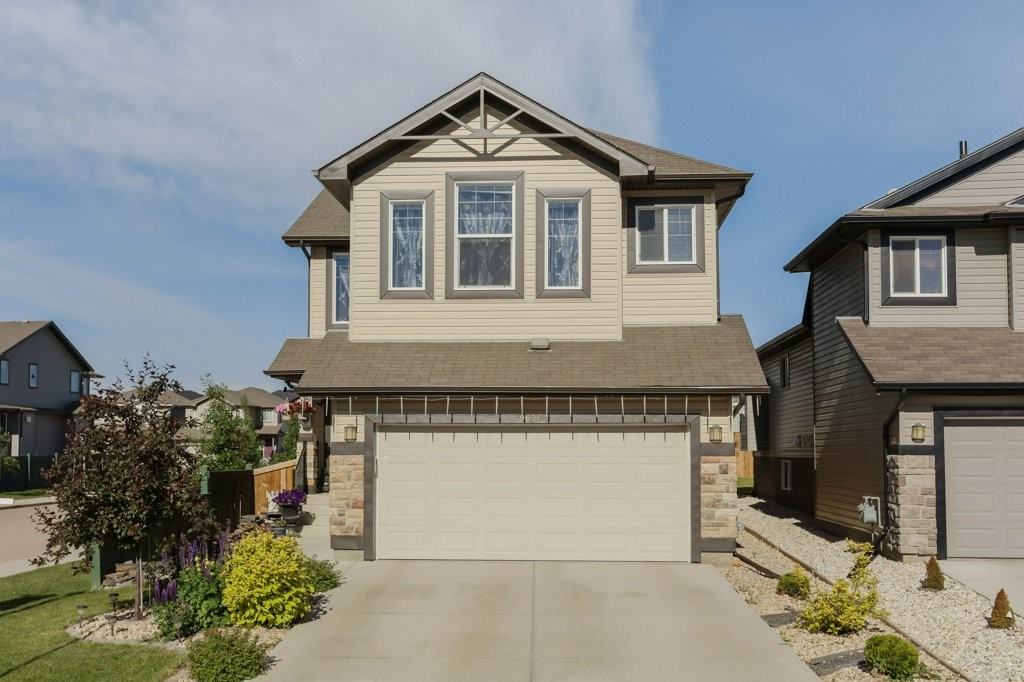 9606 207A St NW, Edmonton, AB T5T 4M9, Canada - Photo 5 of 25