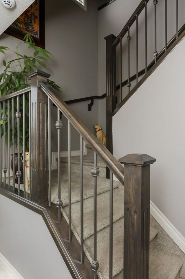 9606 207A St NW, Edmonton, AB T5T 4M9, Canada - Photo 7 of 25