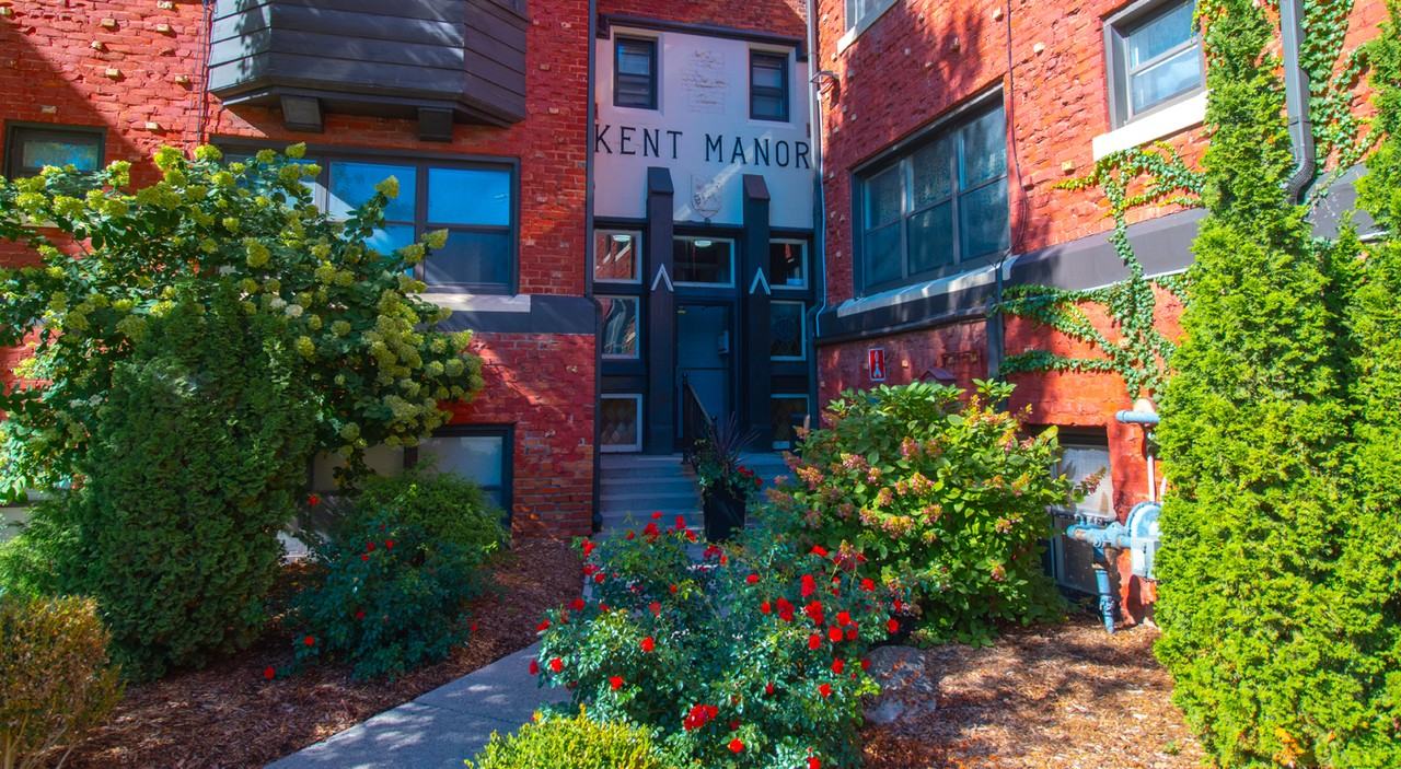 Kent Manor - Photo 4 of 24