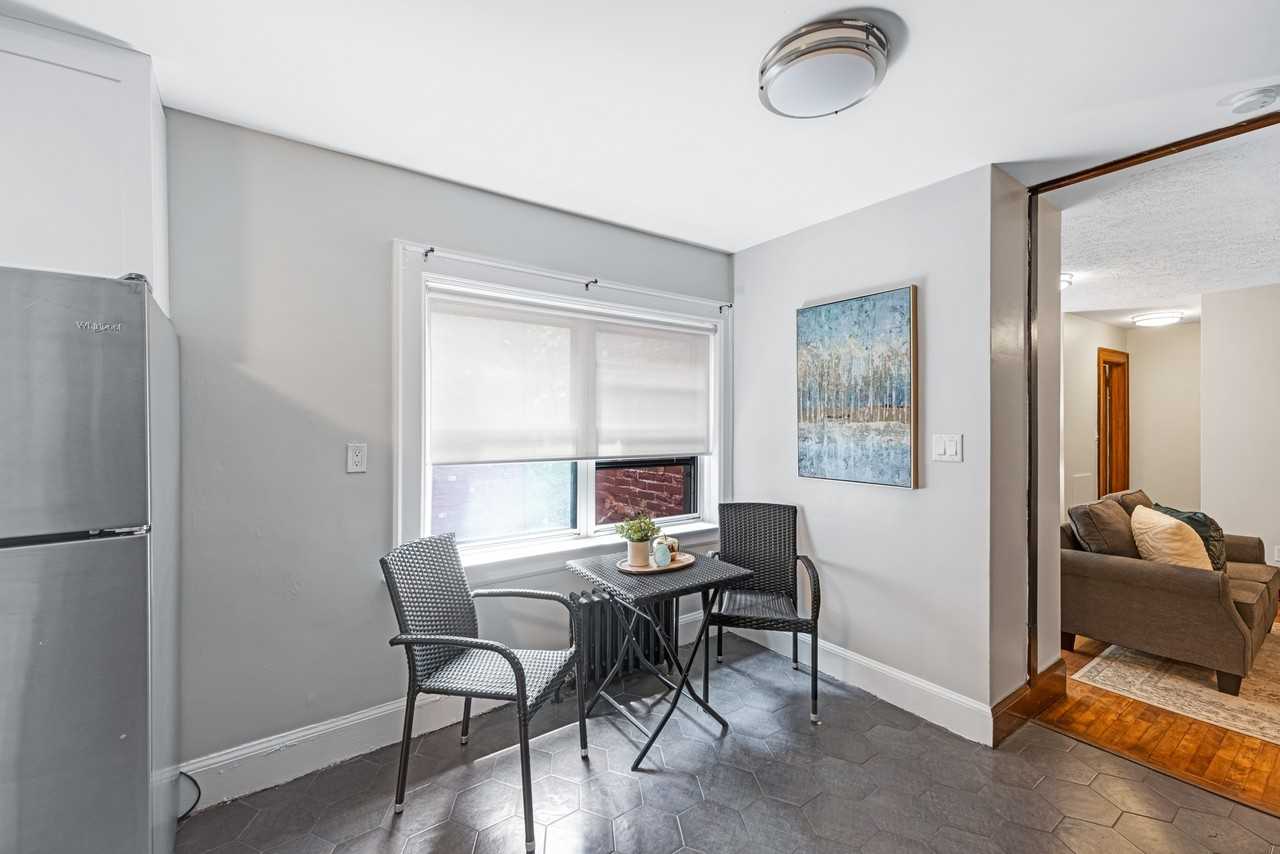 Kent Manor - Photo 6 of 24