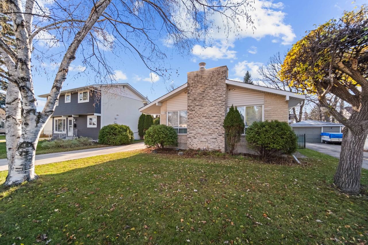 118 Columbus Crescent - Photo 2 of 42