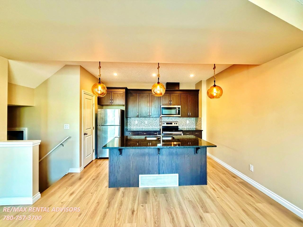 20107 19 Ave Nw - Photo 4 of 23