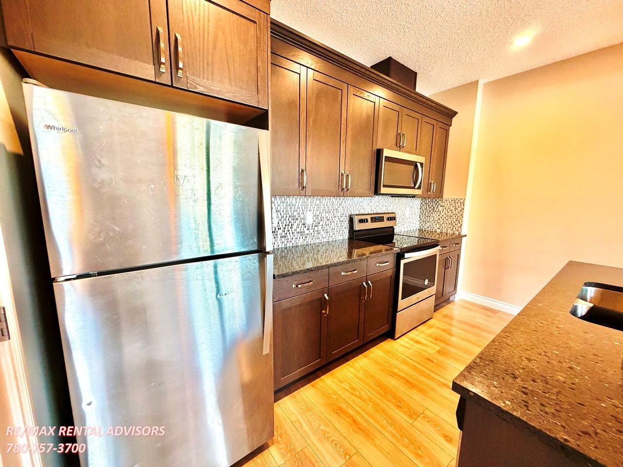 20107 19 Ave Nw - Photo 6 of 23