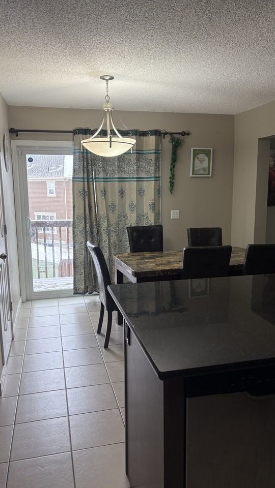 292 Viewpointe Terr - Photo 5 of 24