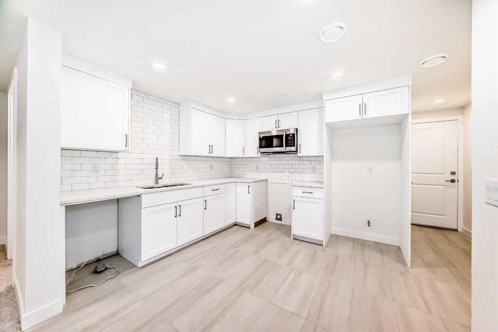 33B Bartlett Way SE - Photo 5 of 16