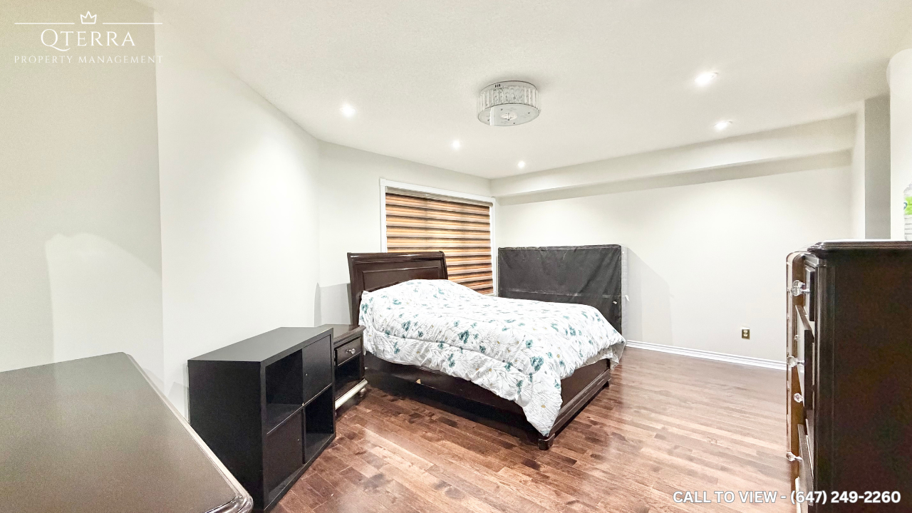 5364 Glen Erin Dr, Mississauga, Ontario L5M 5C2 - Photo 7 of 17