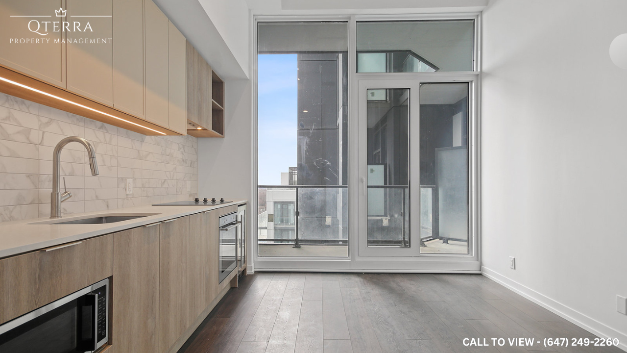 2020 Bathurst St - Photo 2 of 20