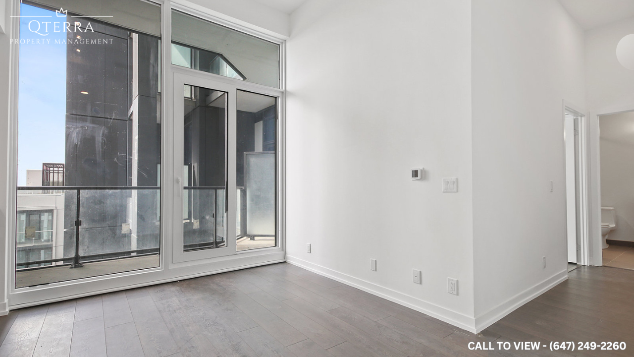 2020 Bathurst St - Photo 4 of 20