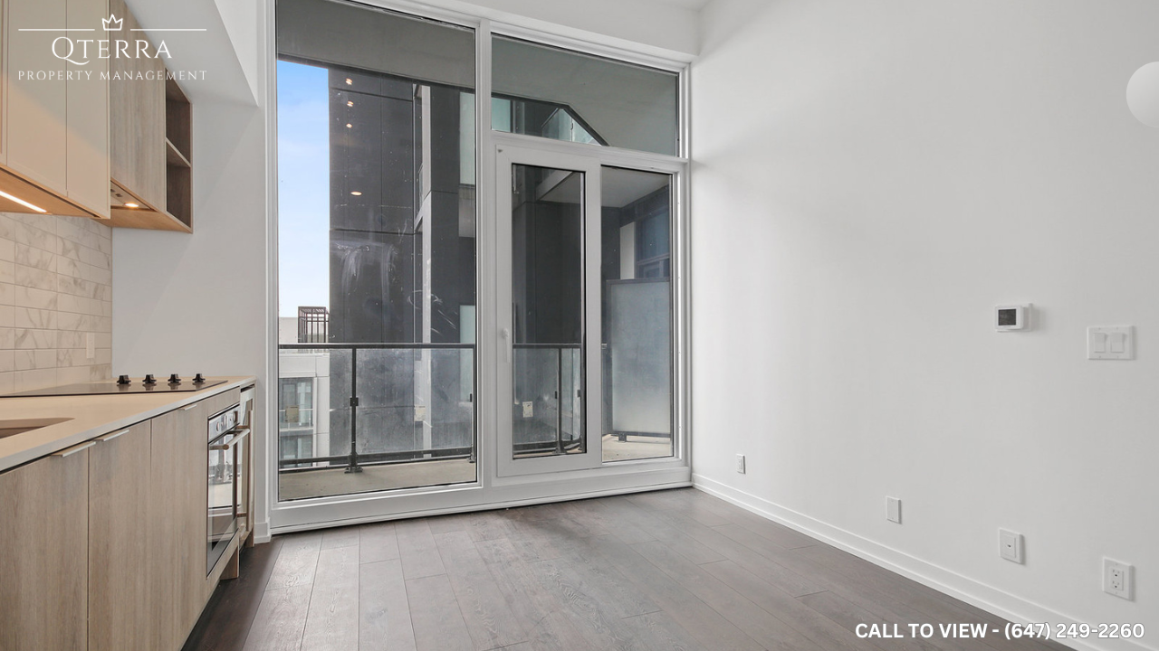 2020 Bathurst St - Photo 6 of 20