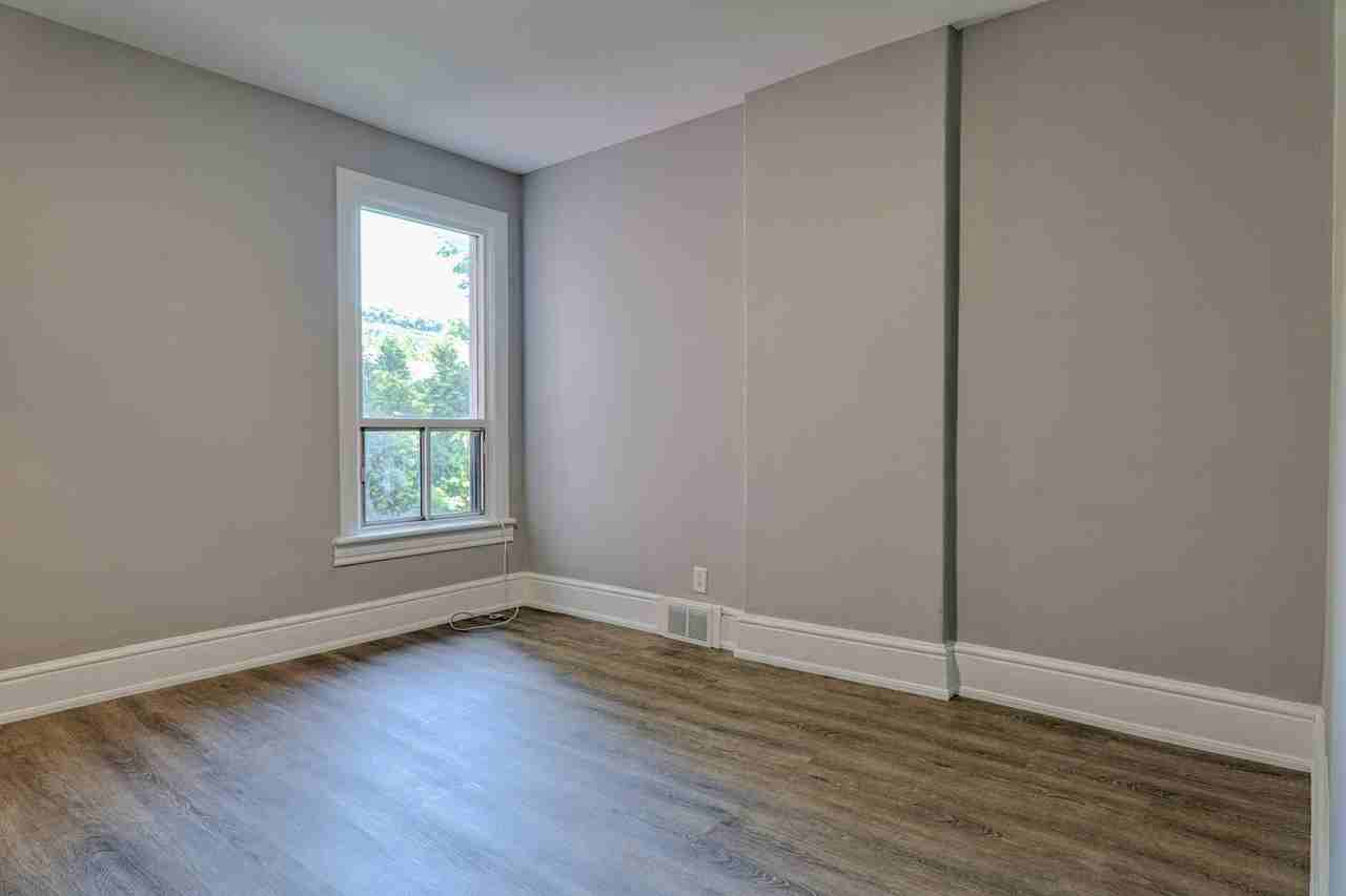 130 Stinson - unit 2 - Photo 7 of 12